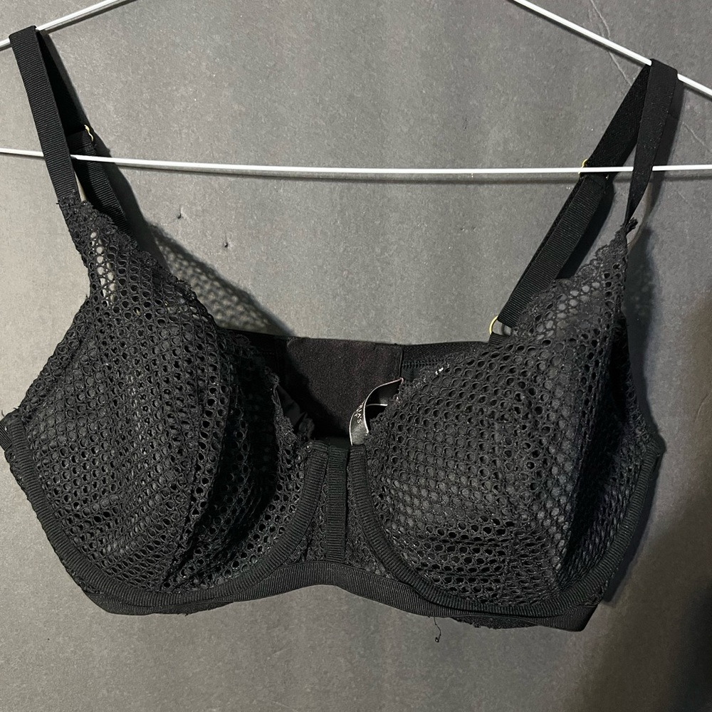 Victoria’s Secret sexy bra